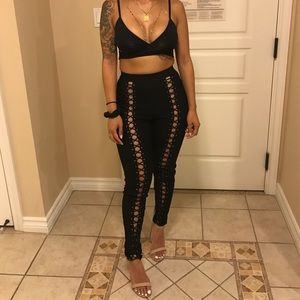 Lace-up black bottoms